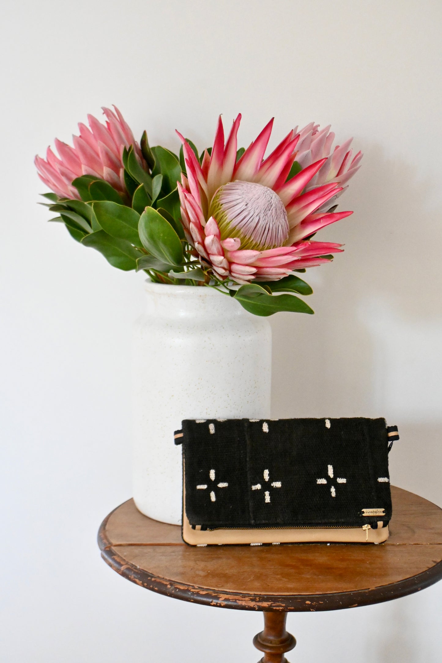 One of Each foldover clutch stof